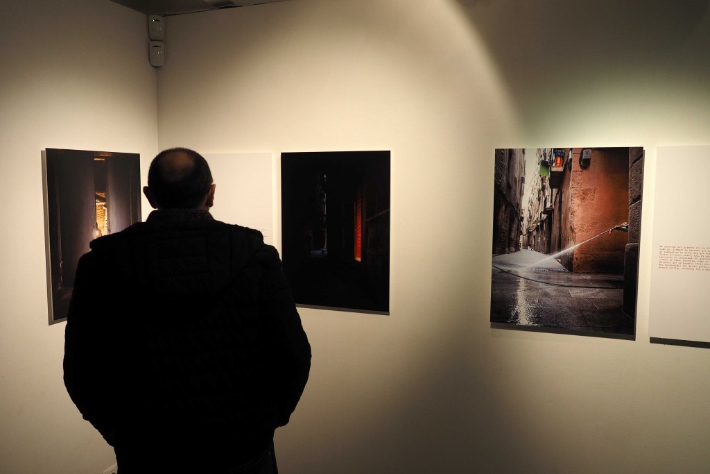 Inauguració exposicio "No hay luz sin oscuridad", fotografies de Agust Prats al l'espai Eat Art de Banyoles. FOTO: PERE DURAN