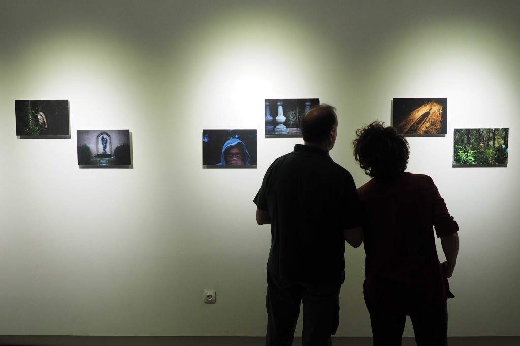 Inauguraci exposici fotogrfica I don't need to know you, de Katia Repina i Luca Aimi a l'espai Eat Art de Banyoles. PERE DURAN / NORD MEDIA